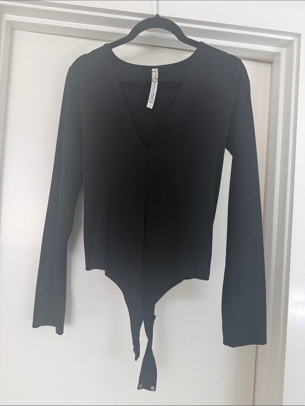 Free people Black Long-Sleeve V-Neck Bodysuit M
